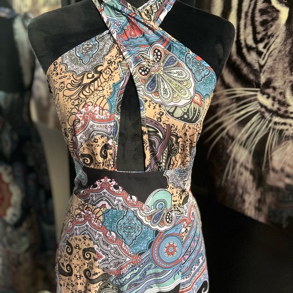 ๐๐EUC GORGEOUS PAISLEY CRISSCROSS NECK HALTER DRESS SZ M๐๐ - Picture 5 of 9